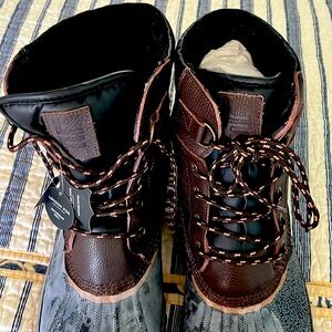 New London Fog Ashford Boots- size 15 Brown